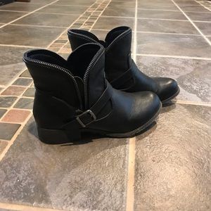 Ankle boots